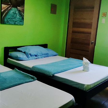 In-N-Out Hostel シキホール エクステリア 写真