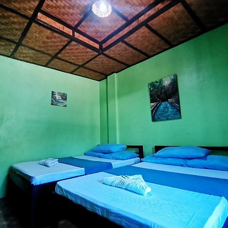 In-N-Out Hostel シキホール エクステリア 写真