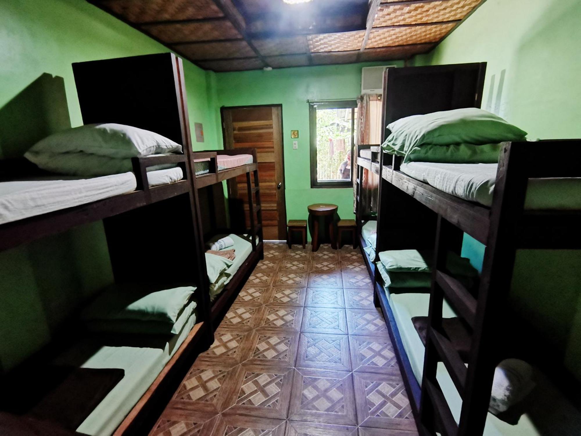 In-N-Out Hostel シキホール エクステリア 写真