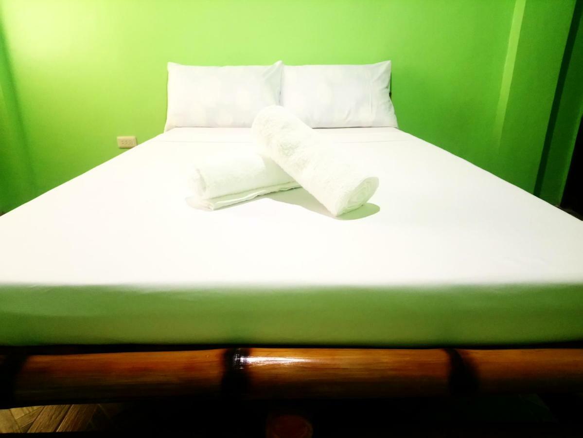In-N-Out Hostel シキホール エクステリア 写真