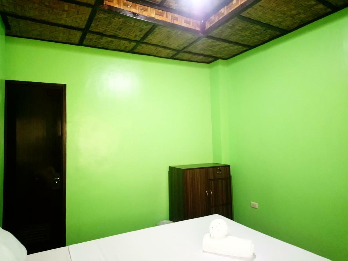 In-N-Out Hostel シキホール エクステリア 写真